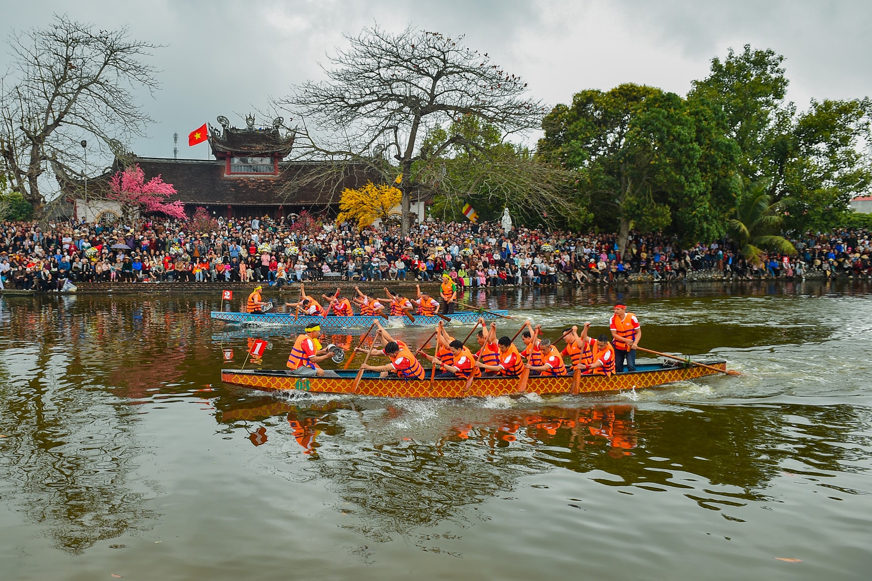 dua-thuyen.jpg