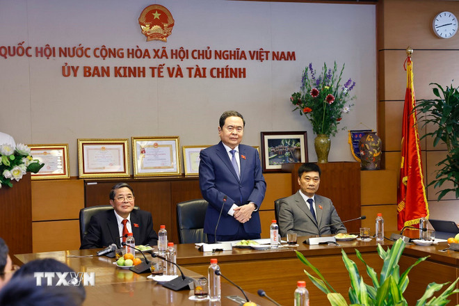 Chủ tịch Quốc hội Trần Thanh Mẫn phát biểu. (Ảnh: Doãn Tấn/TTXVN) ttxvn-chu-tich-quoc-hoi-tran-thanh-man-gap-mat-uy-ban-kinh-te-va-tai-chinh-8603320-2.jpg