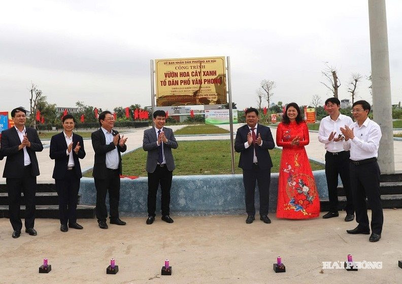 gan-bien-vuon-hoa(1).jpg