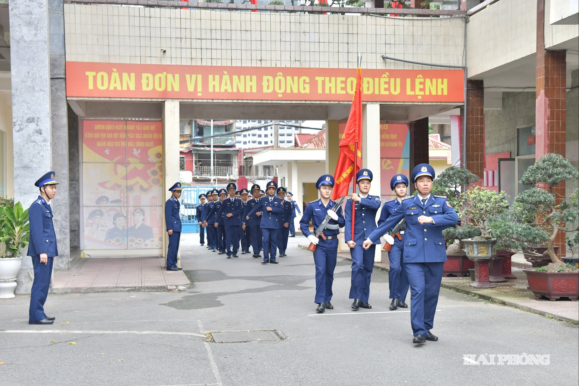 Luyện tập điều lệnh đội ngũ chuẩn bị cho Lễ ra quân huấn luyện năm 2026 (1)