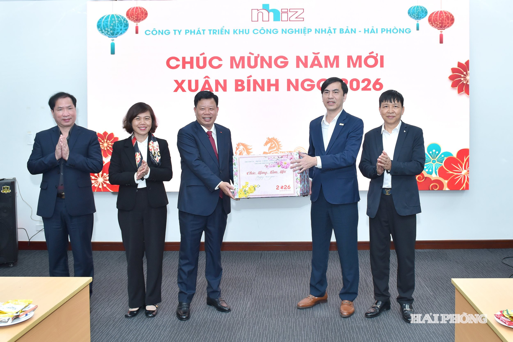 Đồng chí Lê Trung Kiên, Uỷ viên Ban Thường vụ Thành uỷ, Phó Chủ tịch UBND thành phố thăm và làm việc tại Công ty Phát triển KCN Nhật Bản- Hải Phòng.
