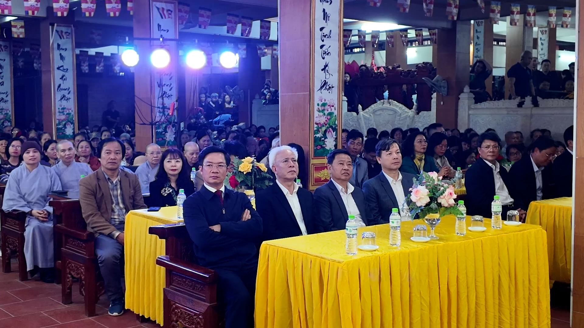 Toàn cảnh 1
