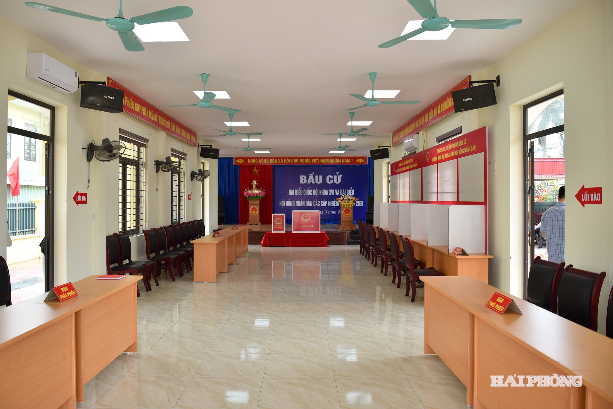 Điểm bầu cử trên địa bàn phường Dương Kinh.