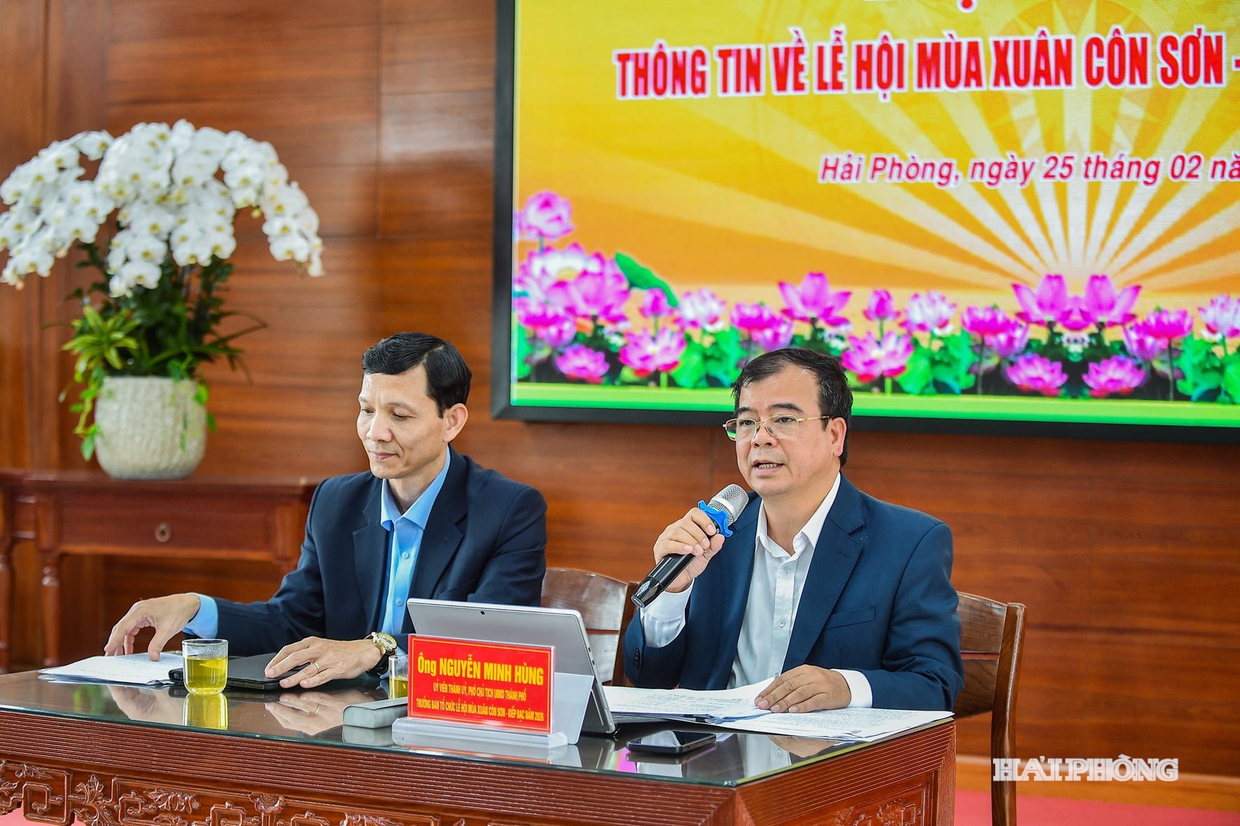 hop-bao-con-son1.jpg