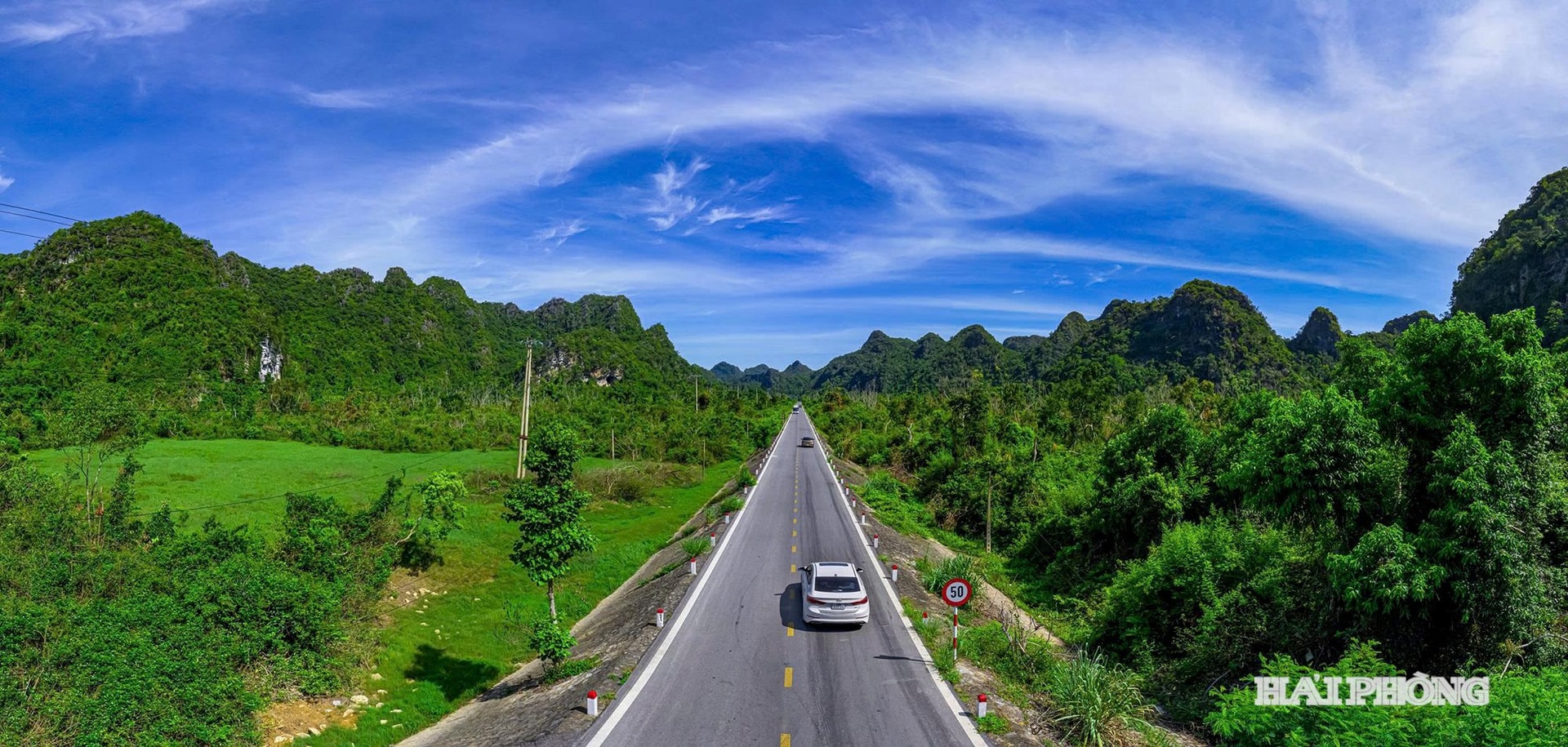 quan-dao-cat-ba-la-diem-den-hap-dan-cua-du-lich-bien-dao-hai-phong-dau-nam-moi-f92b6d151b1c9049f3495725f954ba57.jpg