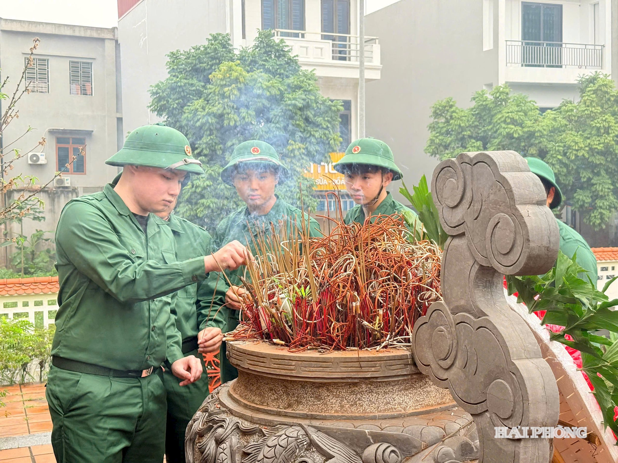thap-huong.jpg