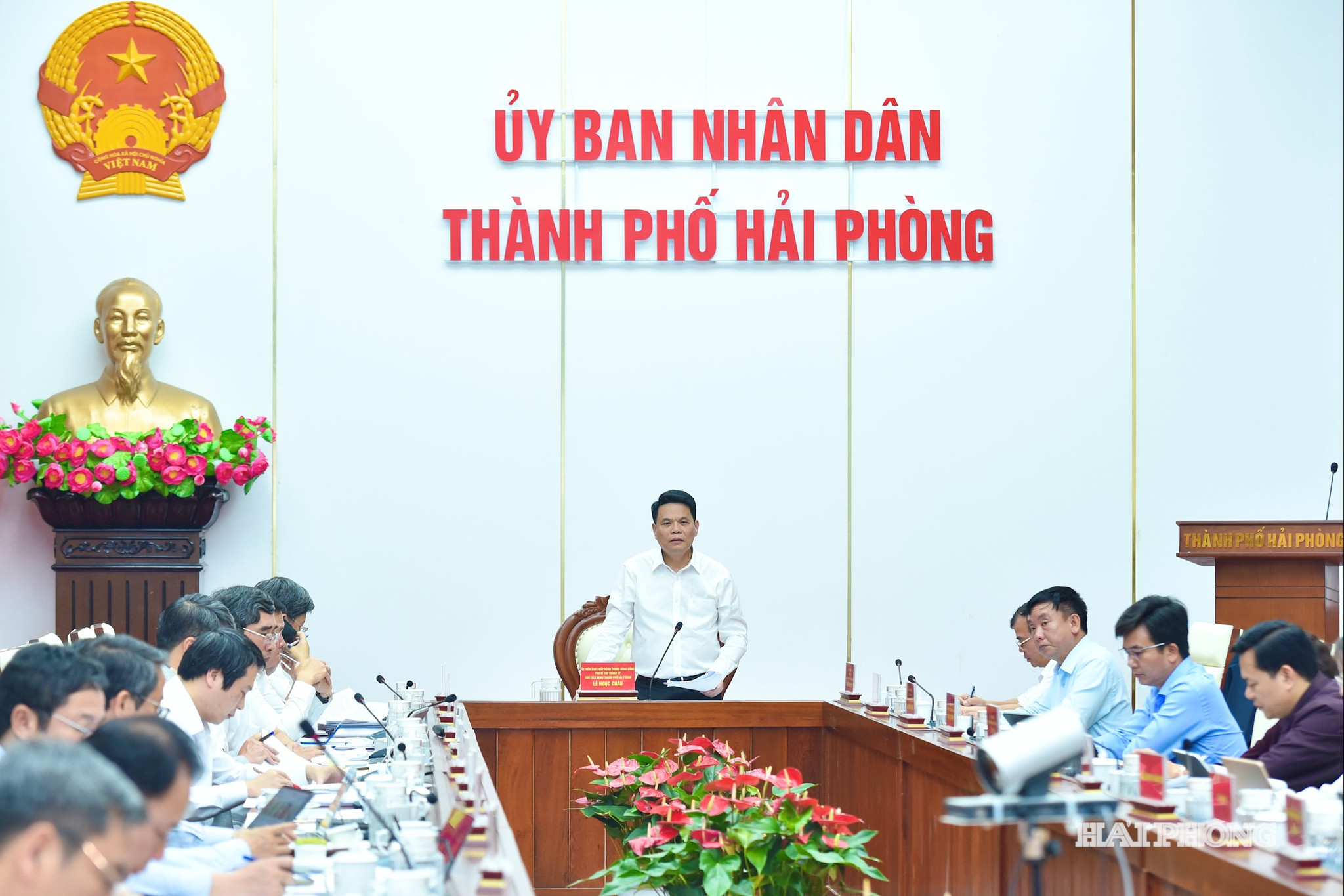 Đồng chí Lê Ngọc Châu, Uỷ viên Trung ương Đảng, Phó Bí thư Thành uỷ, Chủ tịch UBND thành phố phát biểu kết luận hội nghị.