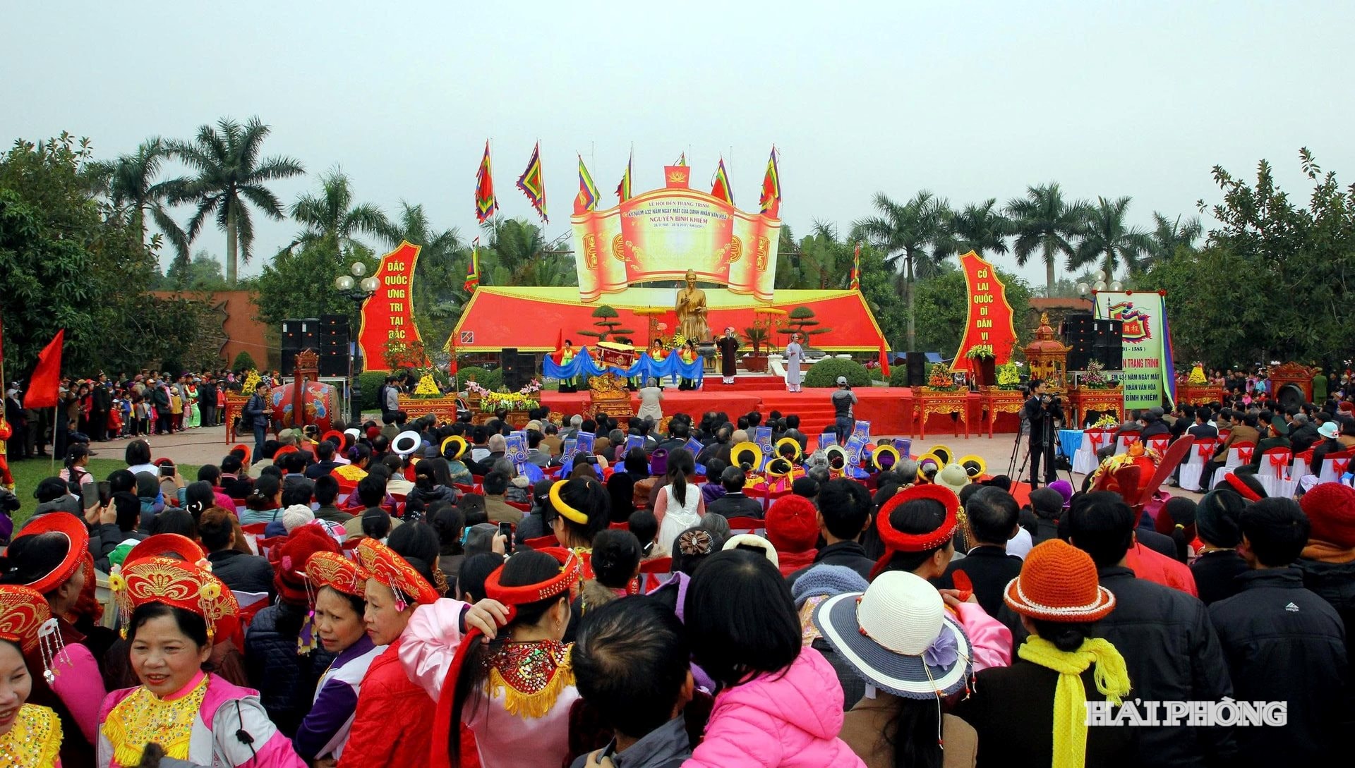 le-hoi-den-trang-trinh.jpg