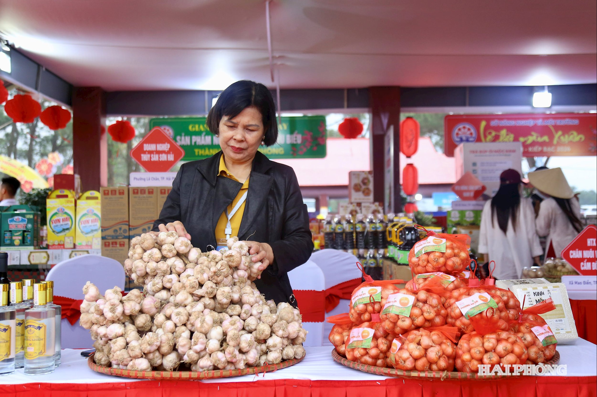 xuc-tien-thuong-mai11.jpg