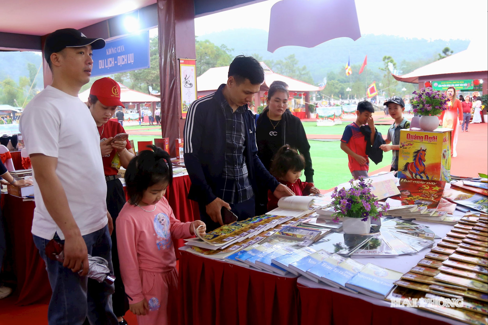 xuc-tien-thuong-mai6.jpg