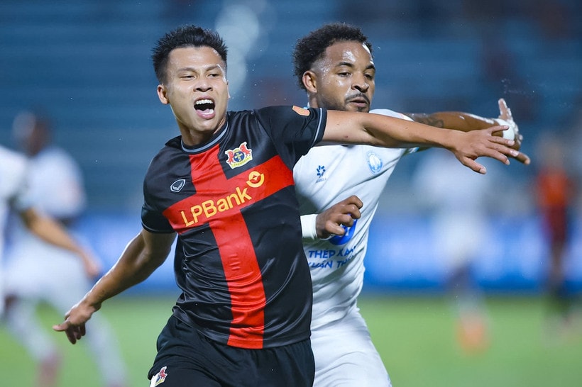 Ninh Bình thua ngược 2-3 trên sân của Thép Xanh Nam Định. (Ảnh: Ninh Bình FC)