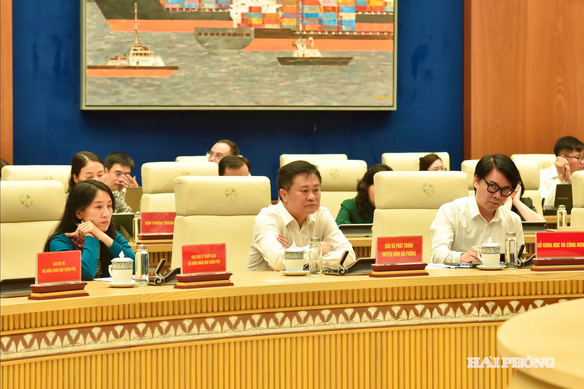 Các đại biểu dự hội nghị.