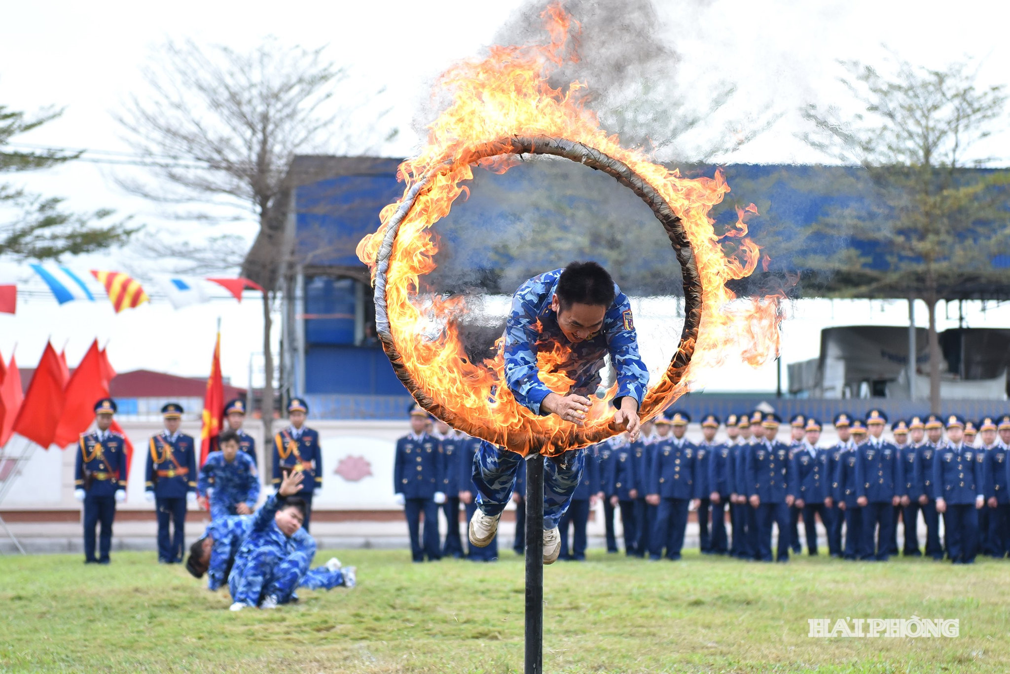 csb ra quan huan luyen10