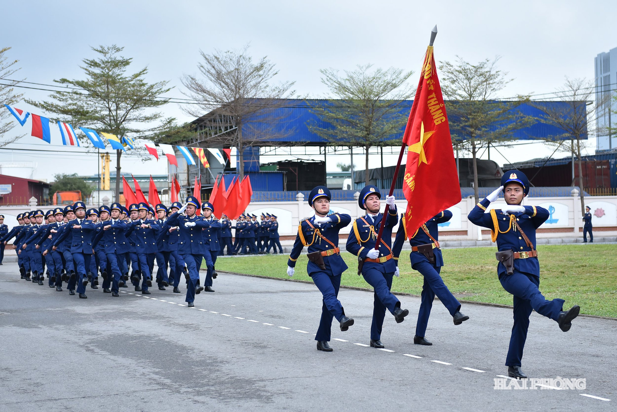 csb ra quan huan luyen6