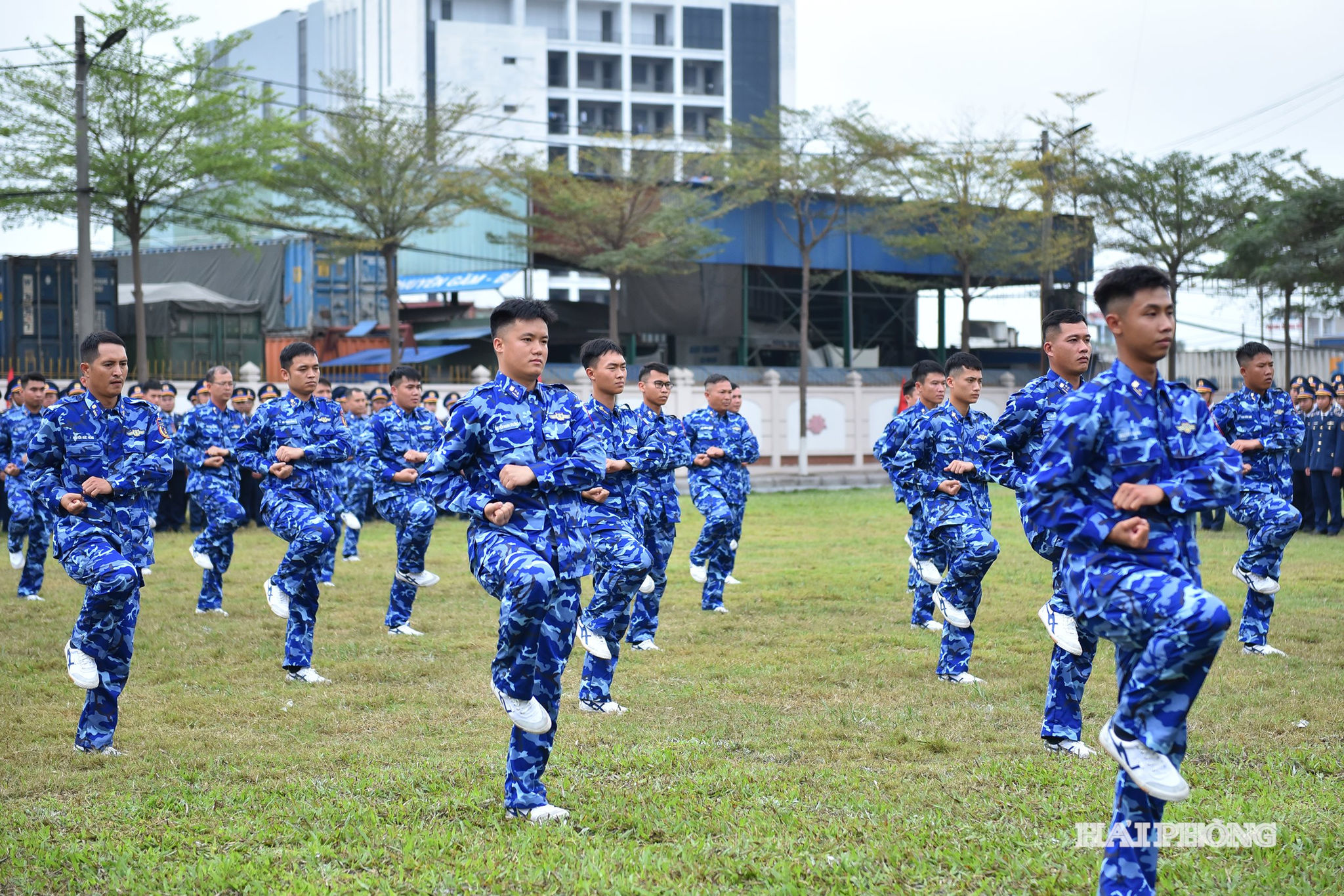 csb ra quan huan luyen9