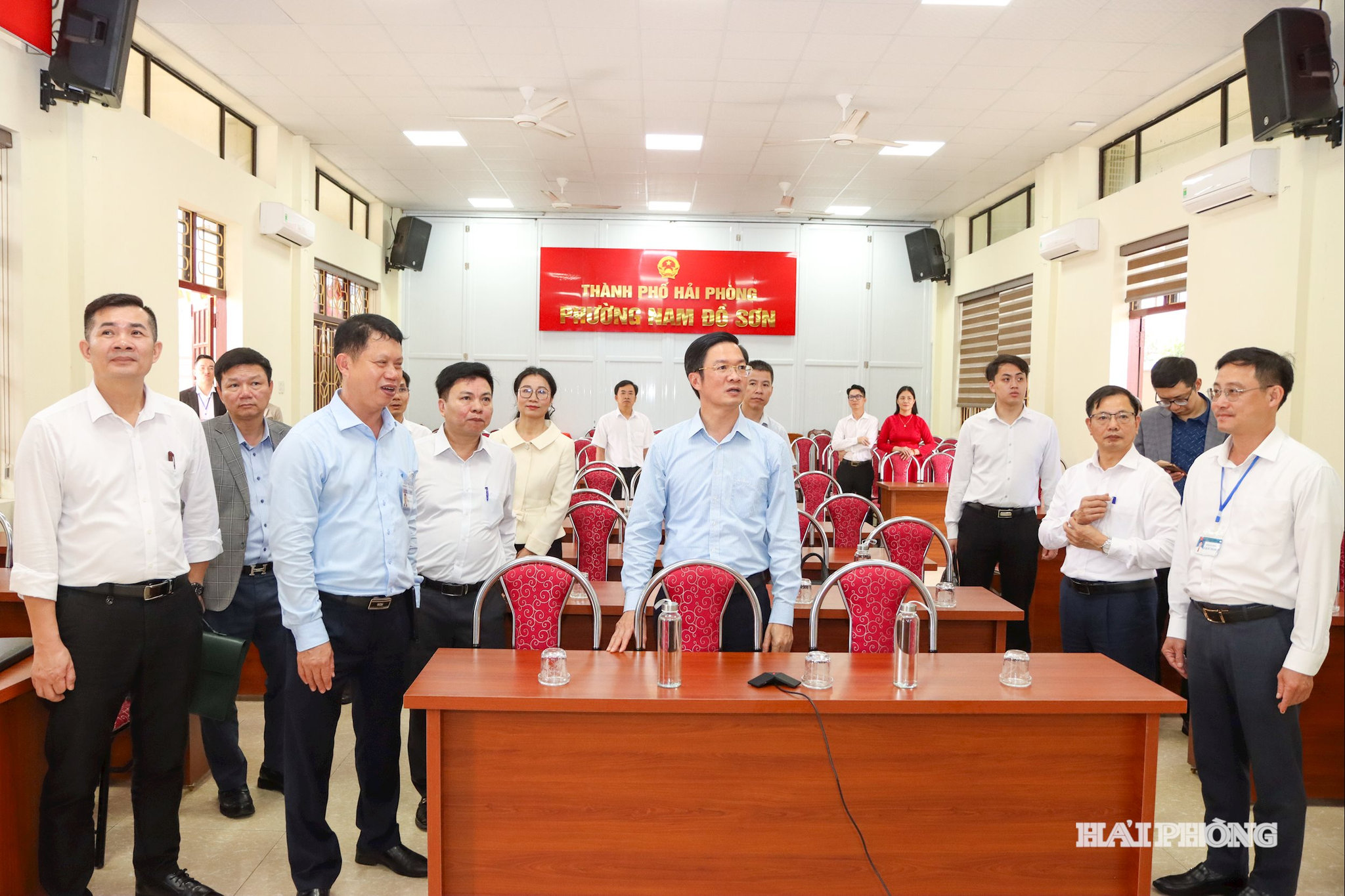 Đồng chí Phạm Văn Lập, Phó Bí thư Thành ủy, Chủ tịch Ủy ban MTTQ Việt Nam thành phố kiểm tra tại phường Nam Đồ Sơn