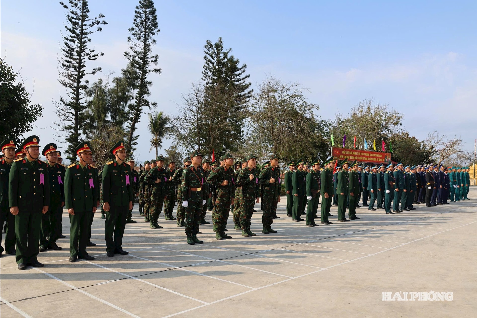 tieu-doan-bach-long-vi-ra-quan.jpg