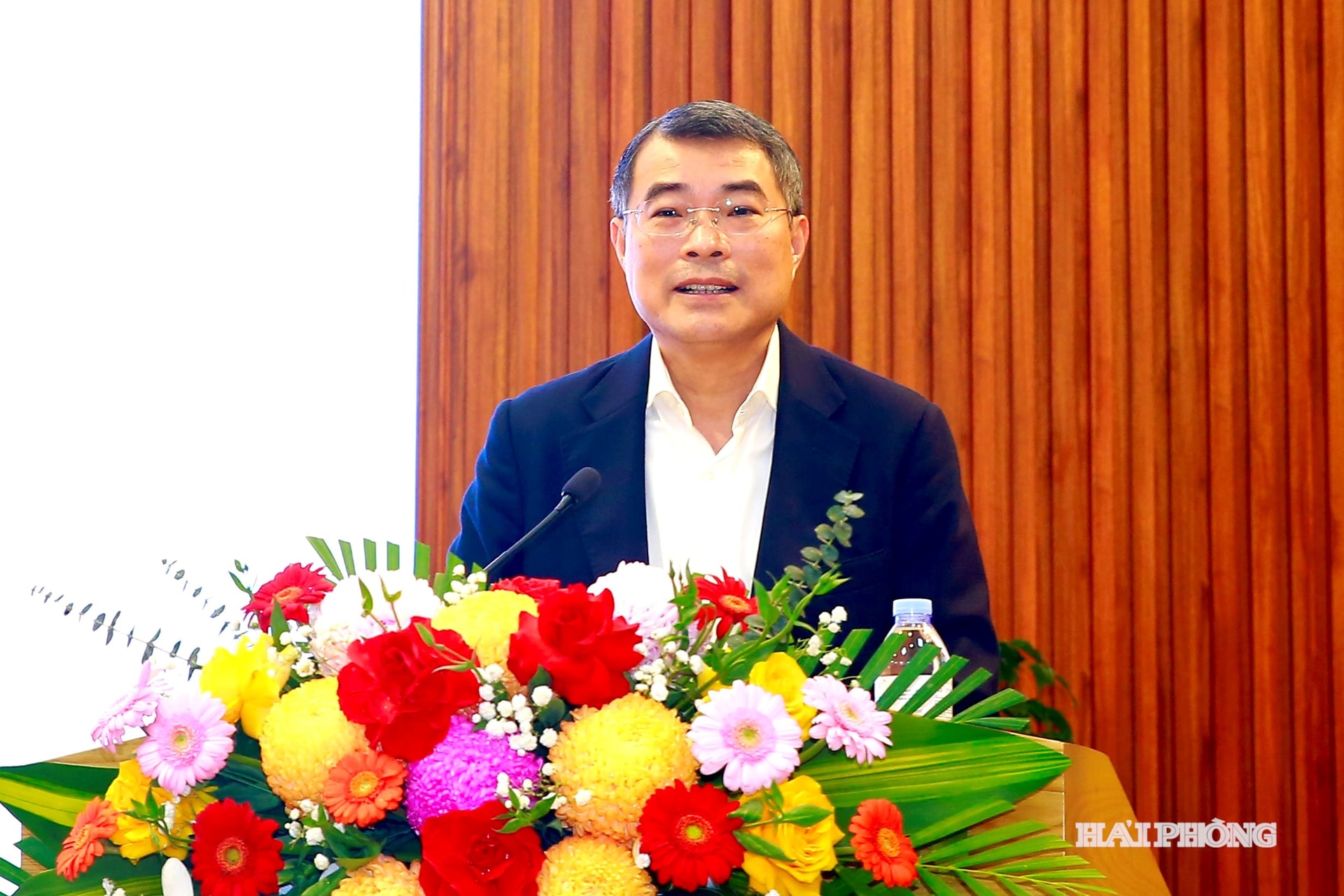 Đồng chí Lê Minh Hưng, Uỷ viên Bộ Chính trị, Bí thư Trung ương Đảng, Trưởng Ban Tổ chức Trung ương ứng cử viên đại biểu quốc hội khoá XVI tiếp thu ý kiến của cử tri tại cuộc tiếp xúc cử tri.