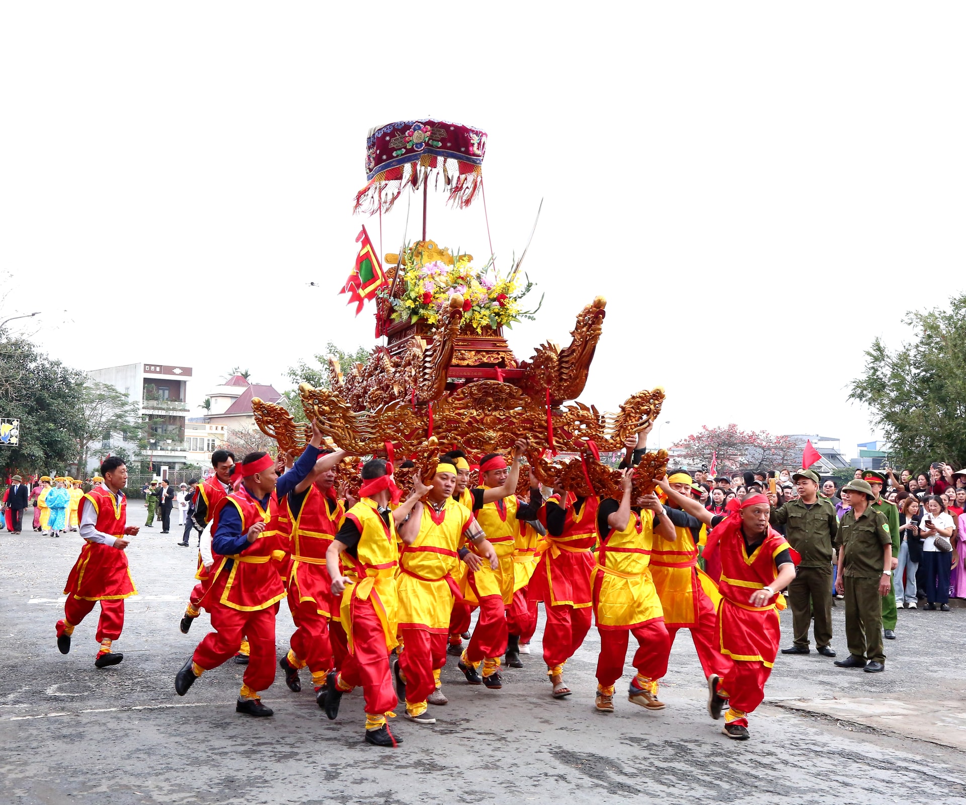 Kiệu bay- nét văn hóa đặc trưng của Từ Lương Xâm