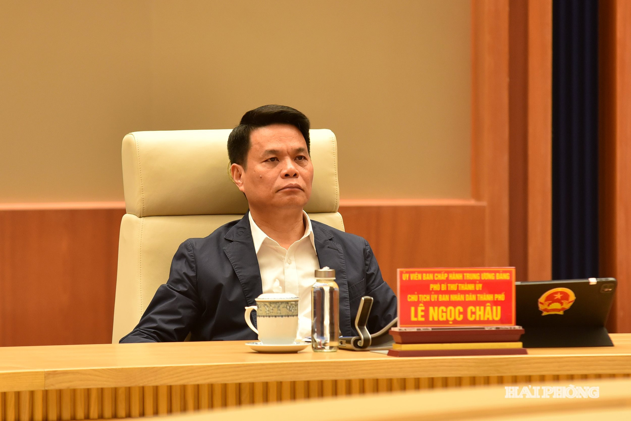 Đồng chí Lê Ngọc Châu, Uỷ viên Trung ương Đảng, Phó Bí thư Thành uỷ, Chủ tịch UBND thành phố dự hội nghị tại điểm cầu Hải Phòng.
