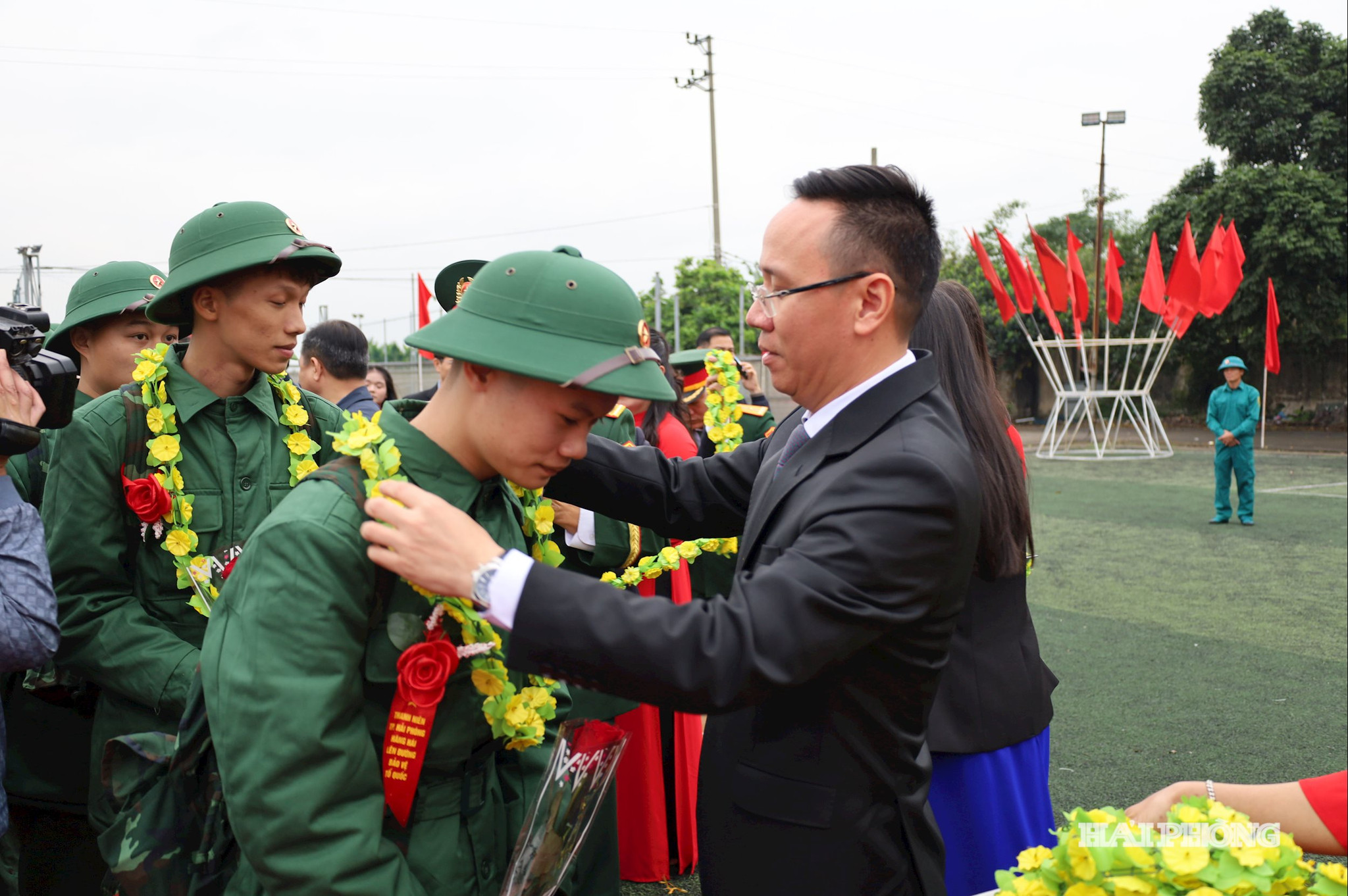 giao-quan-tien-lang.jpg