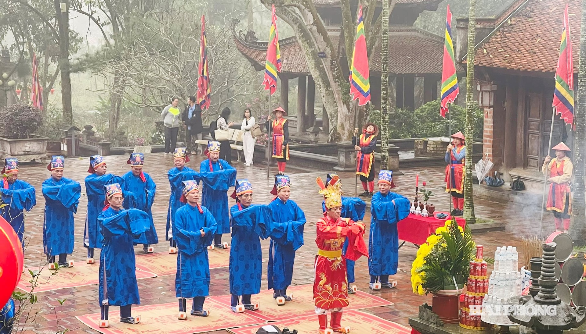 giu-gin-le-hoi-truyen-thong.jpg