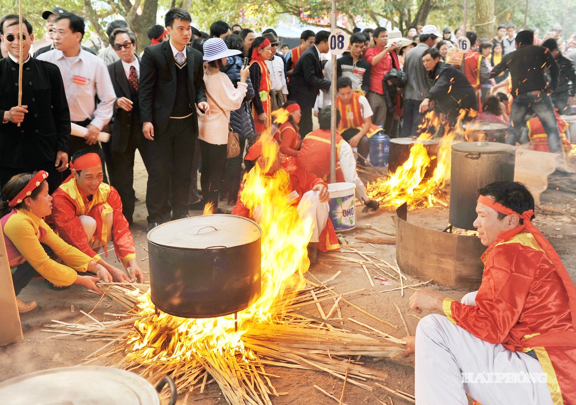 hoi-thi-banh-chung-banh-giay.jpg