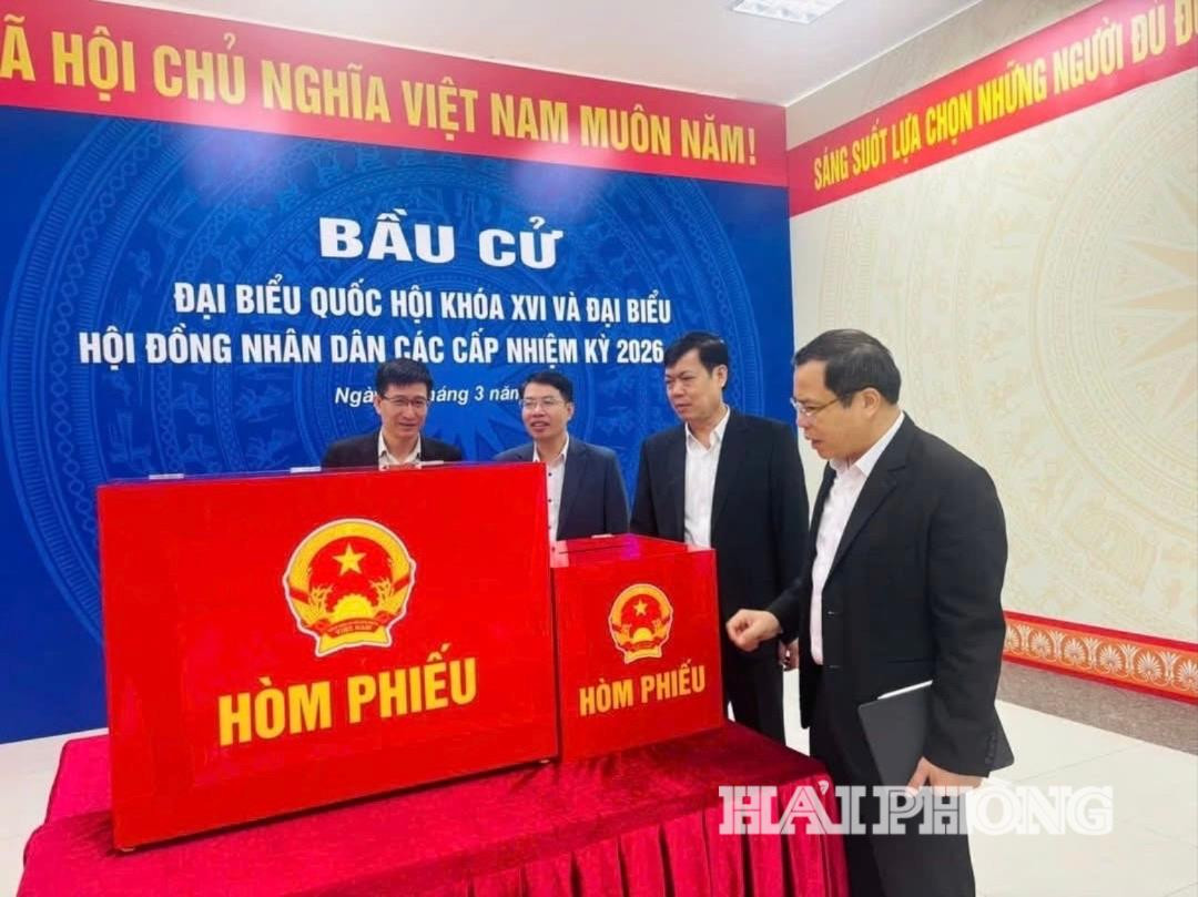 khu-vuc-bo-phieu-phuong-thuy-nguyen(1).jpg