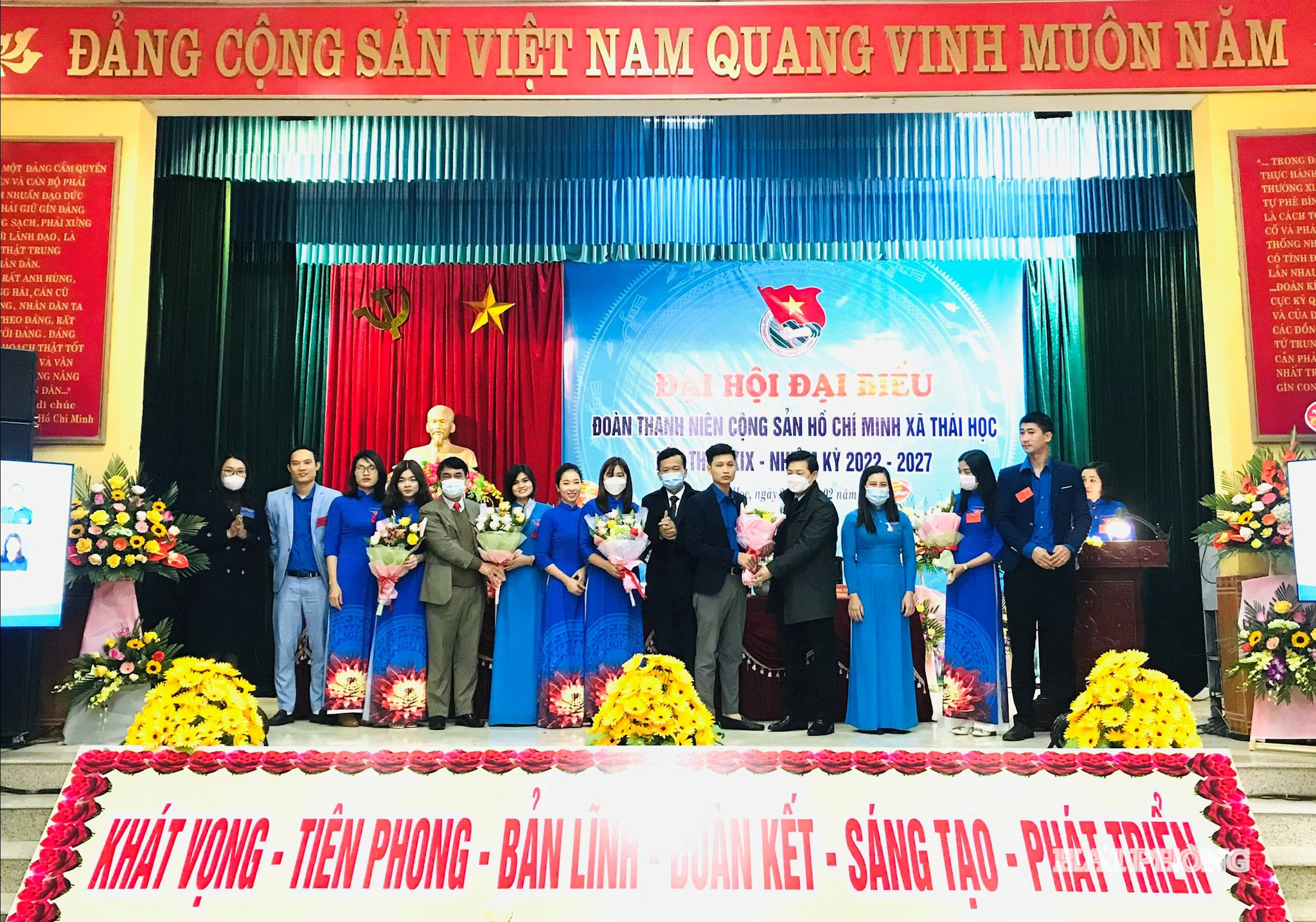 thanh-nien2.jpg