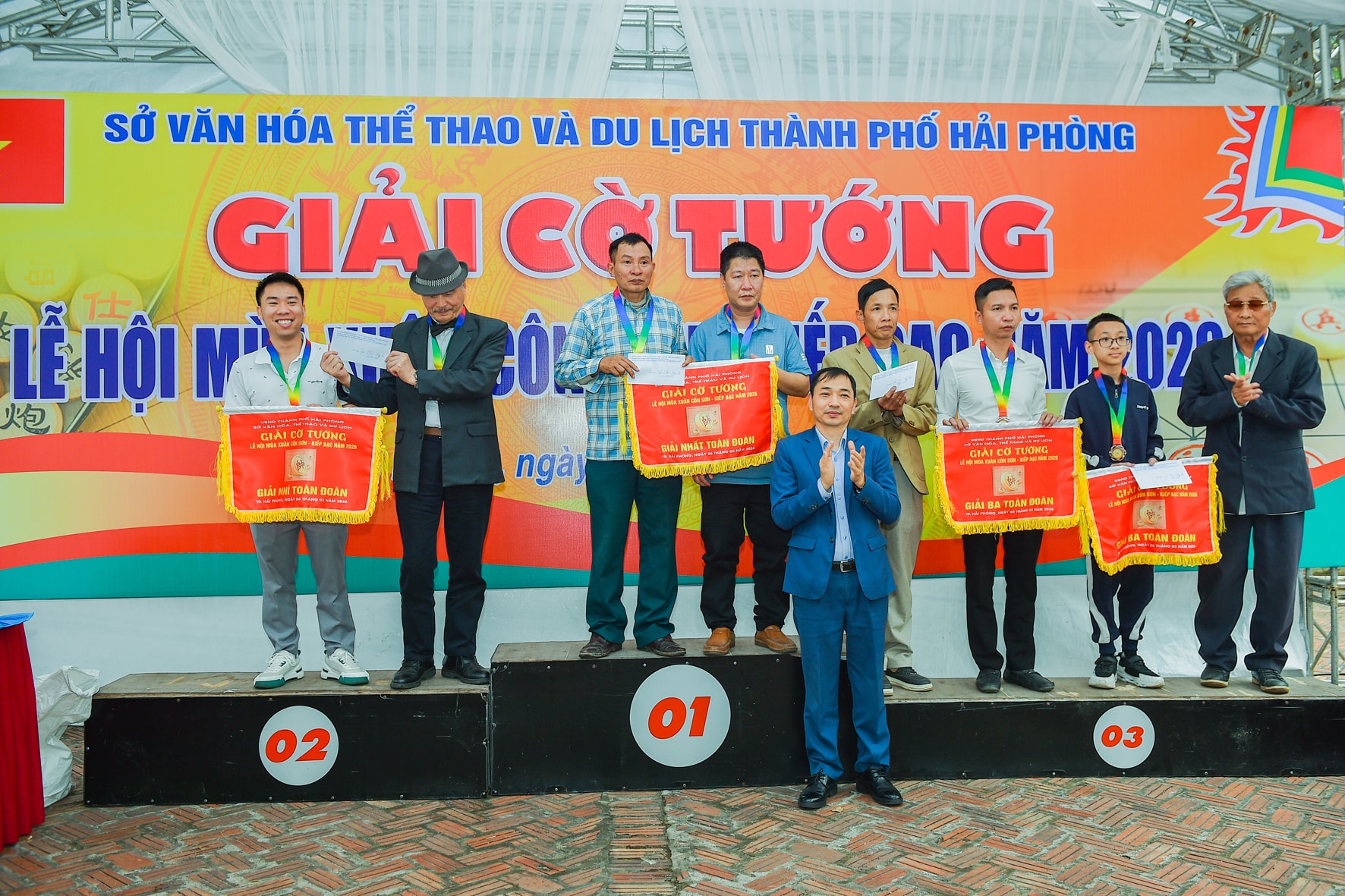 D4S_4199-Đồng đội