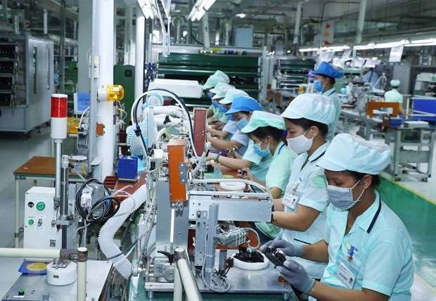 Trong tháng Hai, tổng kim ngạch xuất nhập khẩu hàng hóa đạt 67,16 tỷ USD, giảm 24,1% so với tháng Một nhưng vẫn duy trì mức tăng 5,1% so với cùng kỳ năm 2025. (Ảnh: Vietnam+)