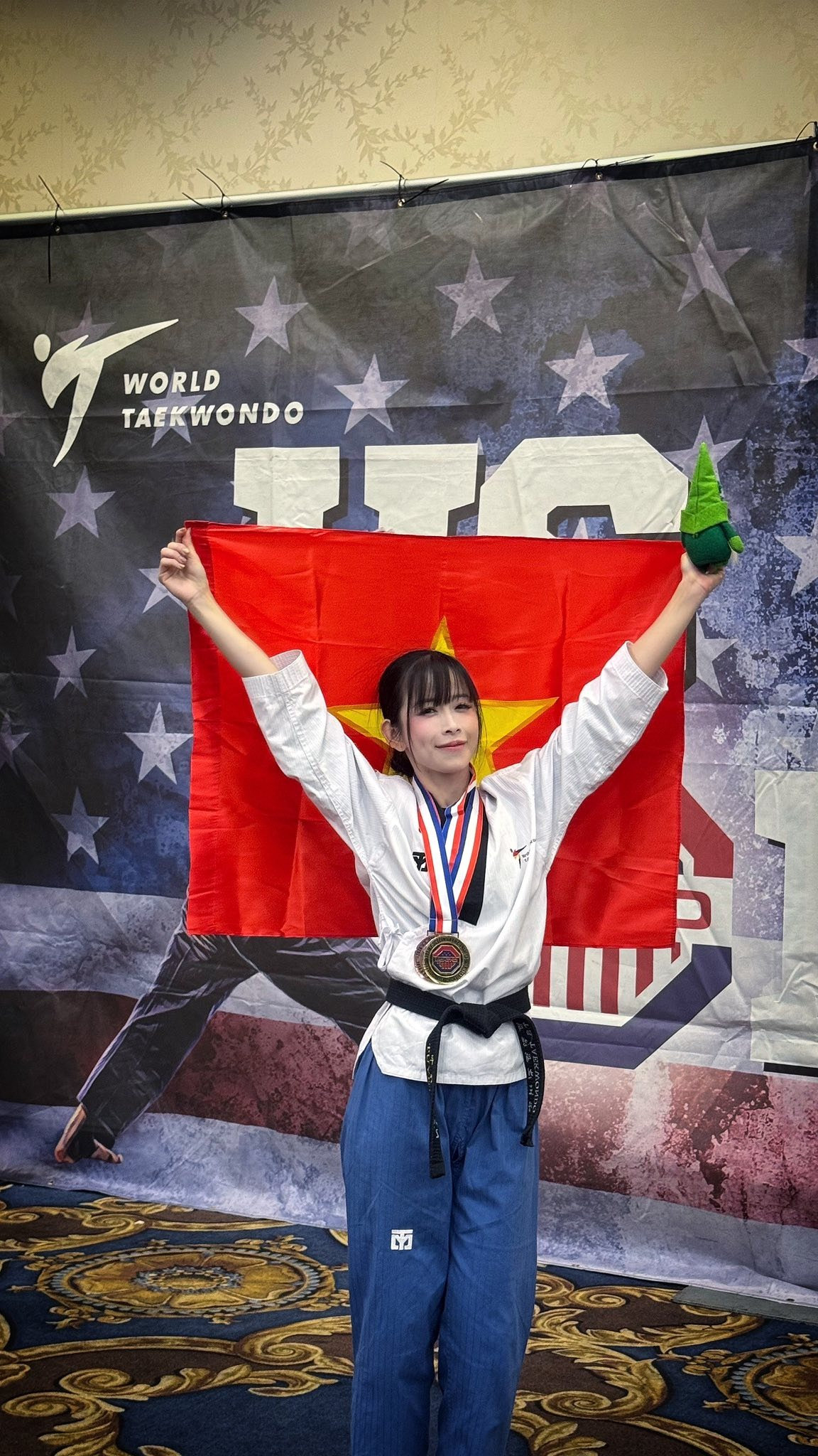 Hoa khôi làng võ Việt Nam giành HCV taekwondo tại Mỹ - Ảnh 1. Hoa khôi làng võ Việt Nam giành HCV taekwondo tại Mỹ - Ảnh 1.