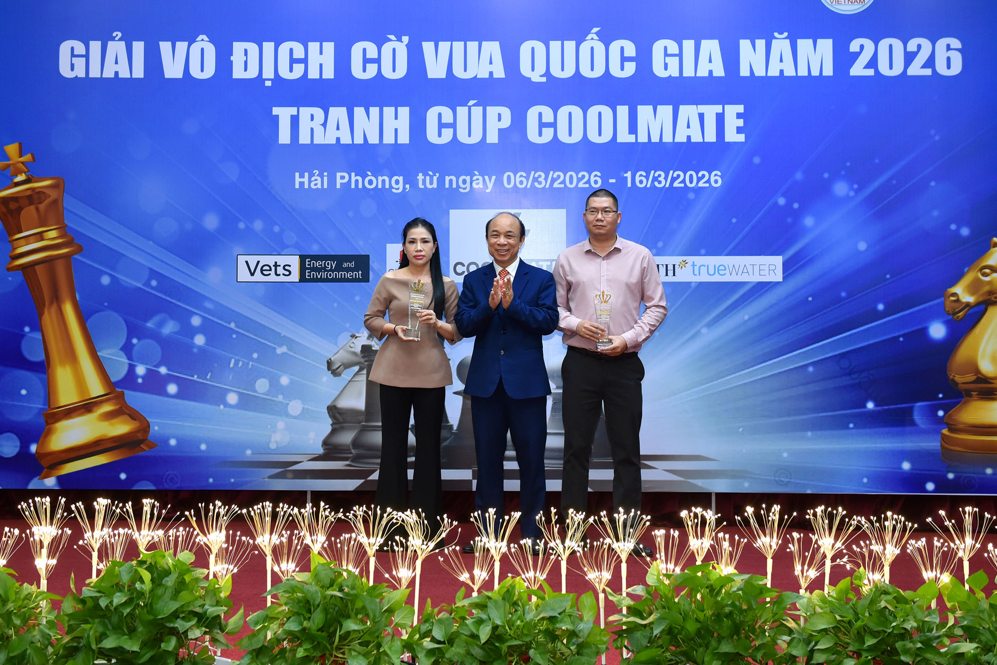 khai mac co vua quoc gia1