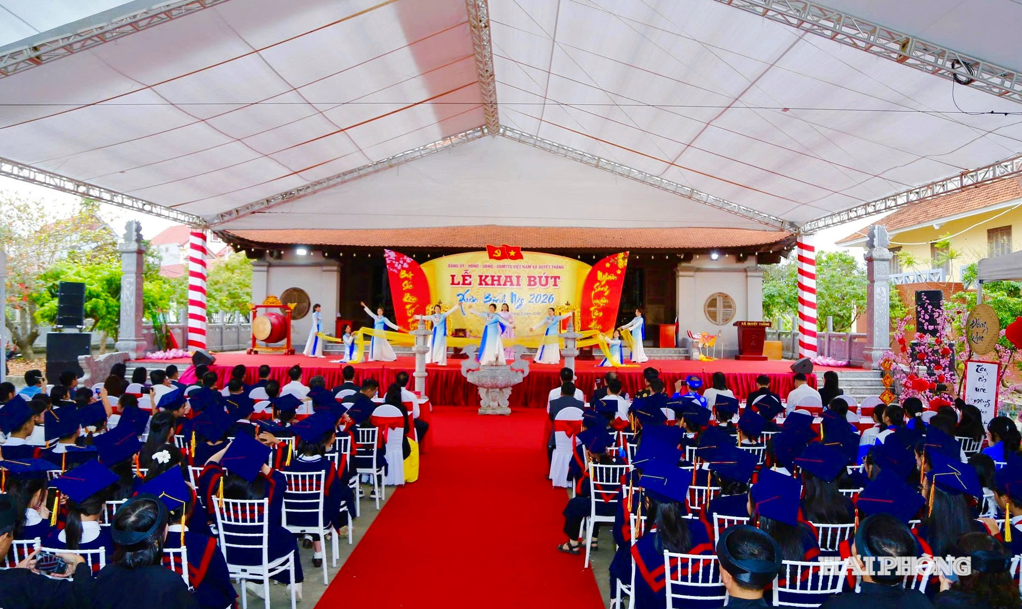 Quang cảnh lễ Khai bút Xuân Bính Ngọ 2026 tại xã Quyết Thắng.