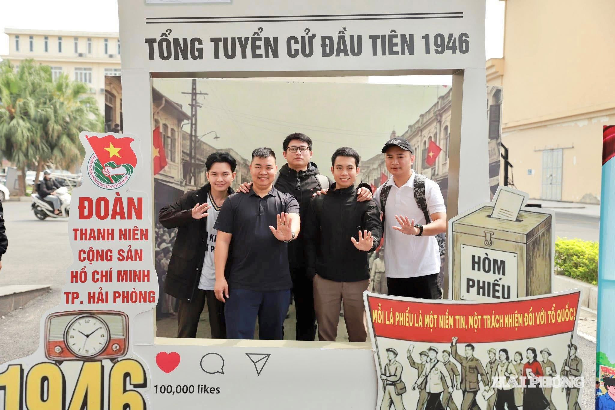 tuoi-tre-bau-cu3.jpg