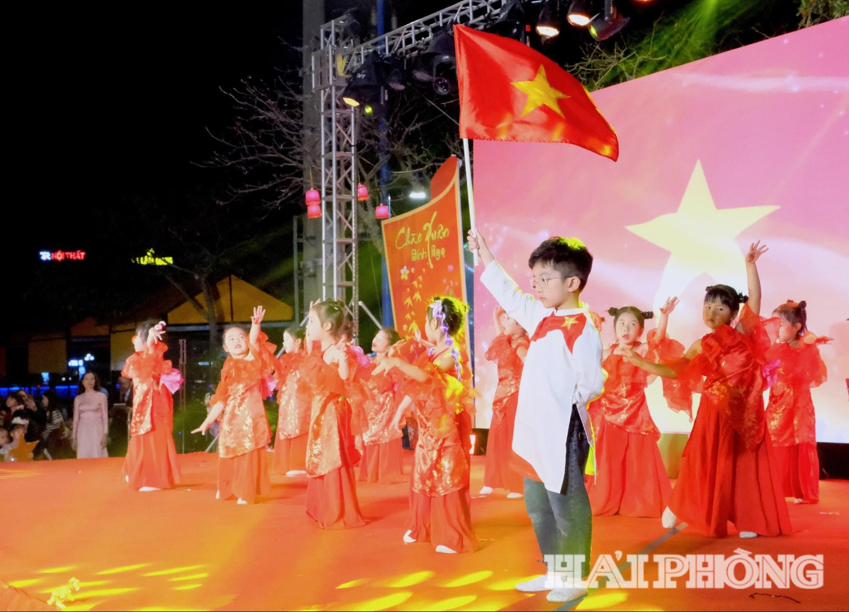 van-nghe1(1).jpg