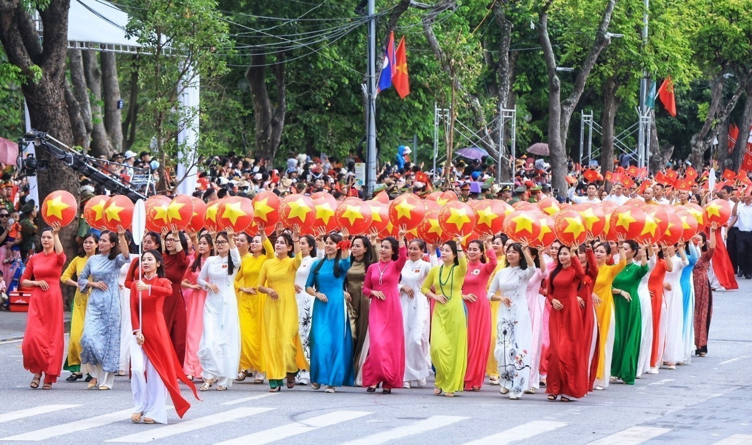 vnapotalphunuvietnamphathuytruyenthongvevangtrongkynguyenmoi8346223-17728753535701537350340(2).jpeg