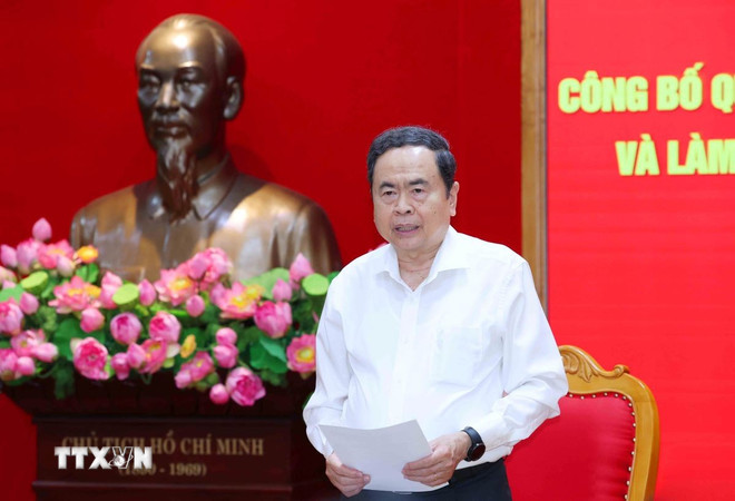Chủ tịch Quốc hội Trần Thanh Mẫn, Trưởng đoàn Kiểm tra, giám sát phát biểu tại hội nghị. (Ảnh: Phương Hoa/TTXVN) ttxvn-cong-bo-quyet-dinh-kiem-tra-giam-sat-cua-bo-chinh-tri-ban-bi-thu-doi-voi-ban-thuong-vu-dang-uy-cac-co-quan-dang-trung-uong-0903-2.jpg