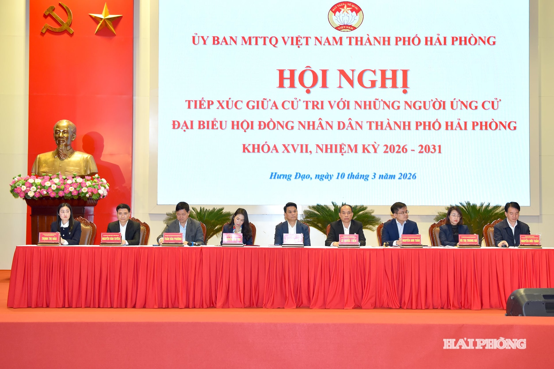 Các ứng cử viên đại biểu HĐND thành phố nhiệm kỳ 2026 - 2031 tiếp xúc cử tri tại đơn vị bầu cử số 9.