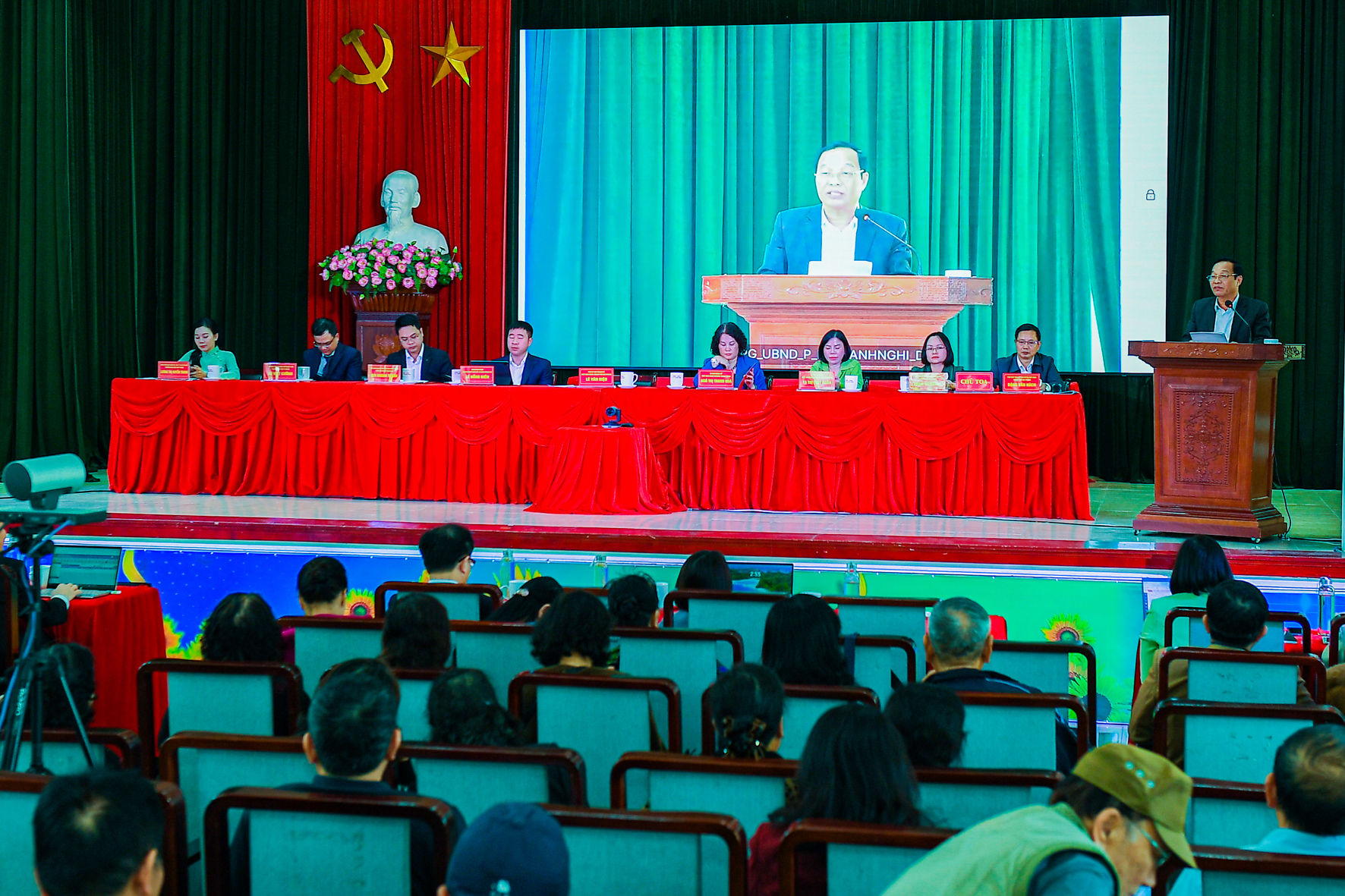 dong-chi-le-van-hieu-phat-bieu.jpg