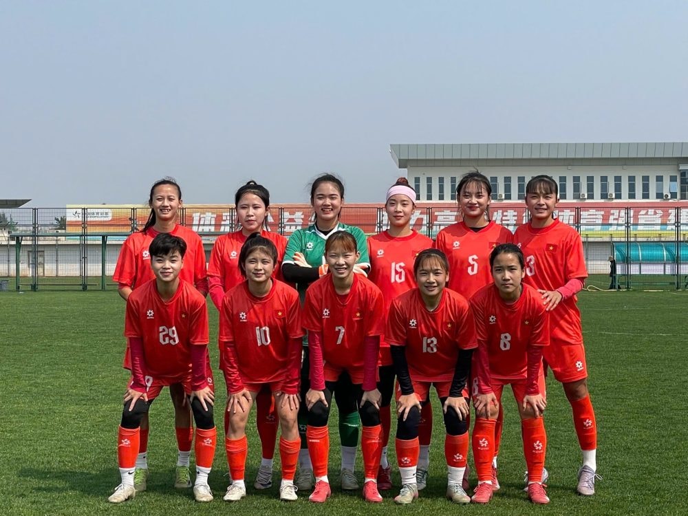 U20 nữ Việt Nam thua sát nút đội bóng Trung Quốc, HLV Nhật Bản hài lòng - Ảnh 1.