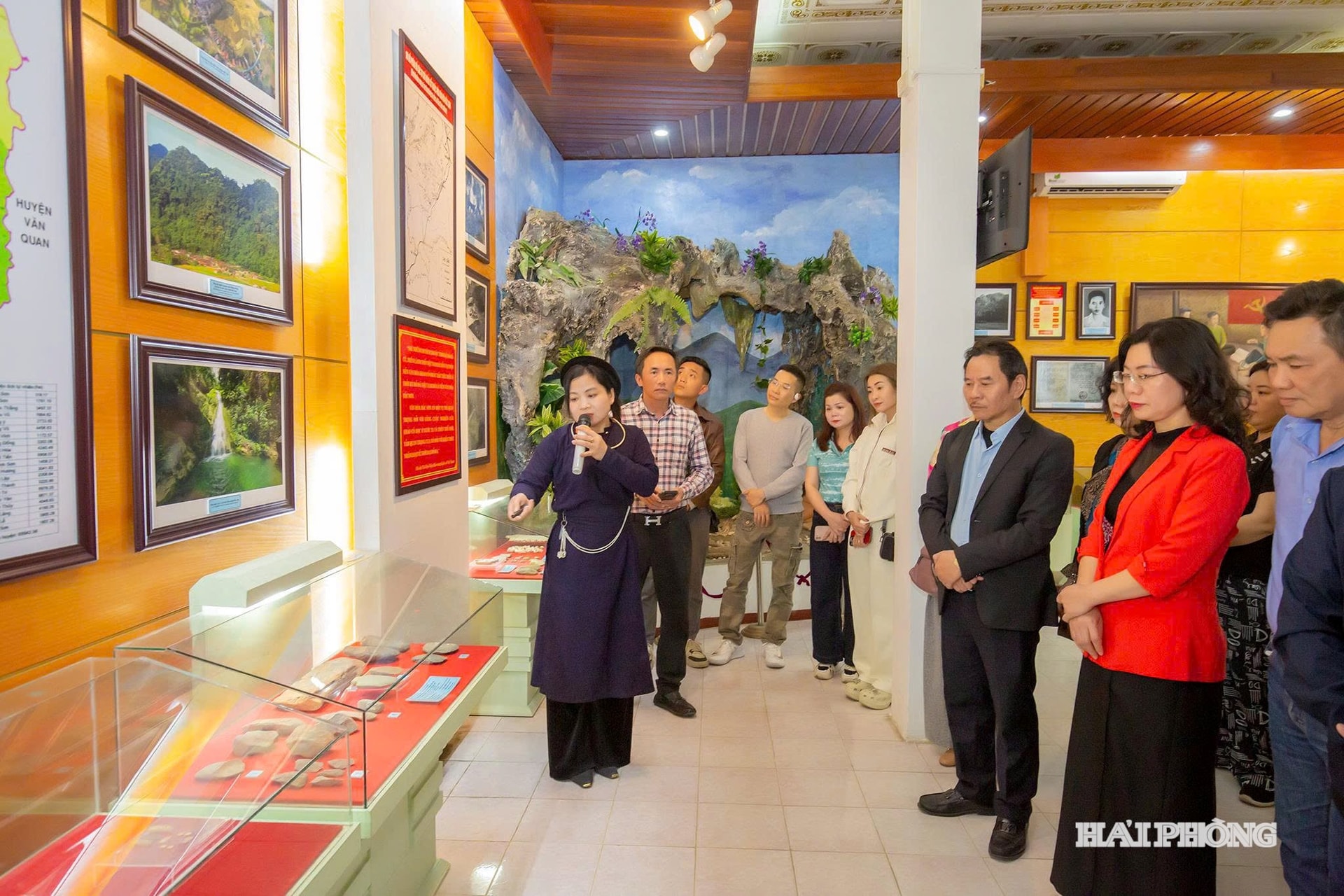 hoi-nha-bao-thanh-pho.jpg