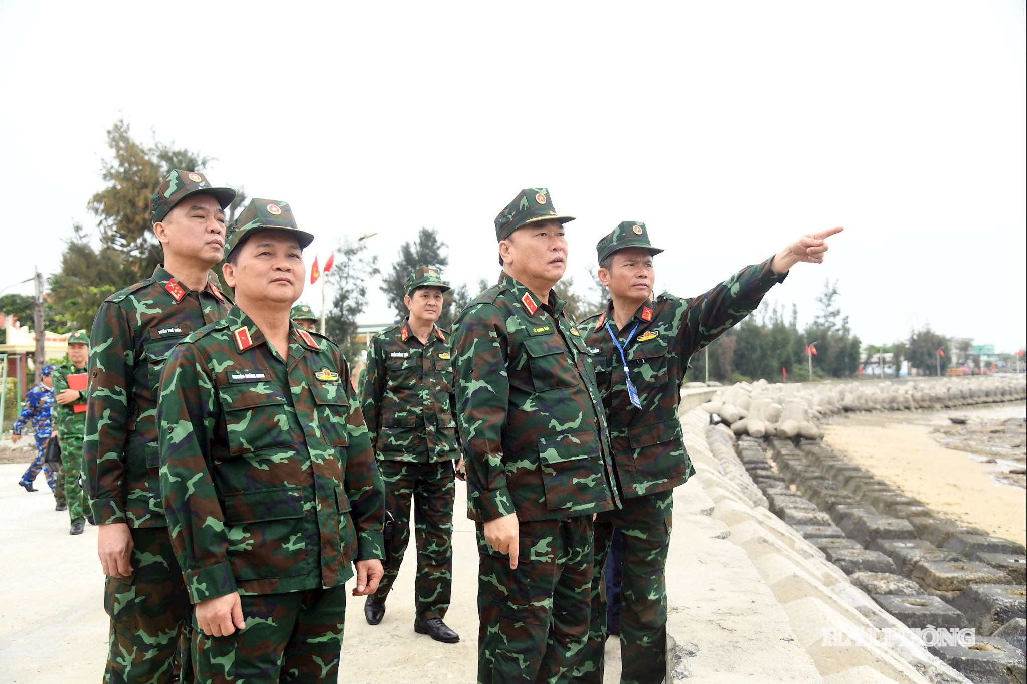 Đoàn công tác BTTM khảo sát tại khu vực âu cảng Bạch Long Vĩ