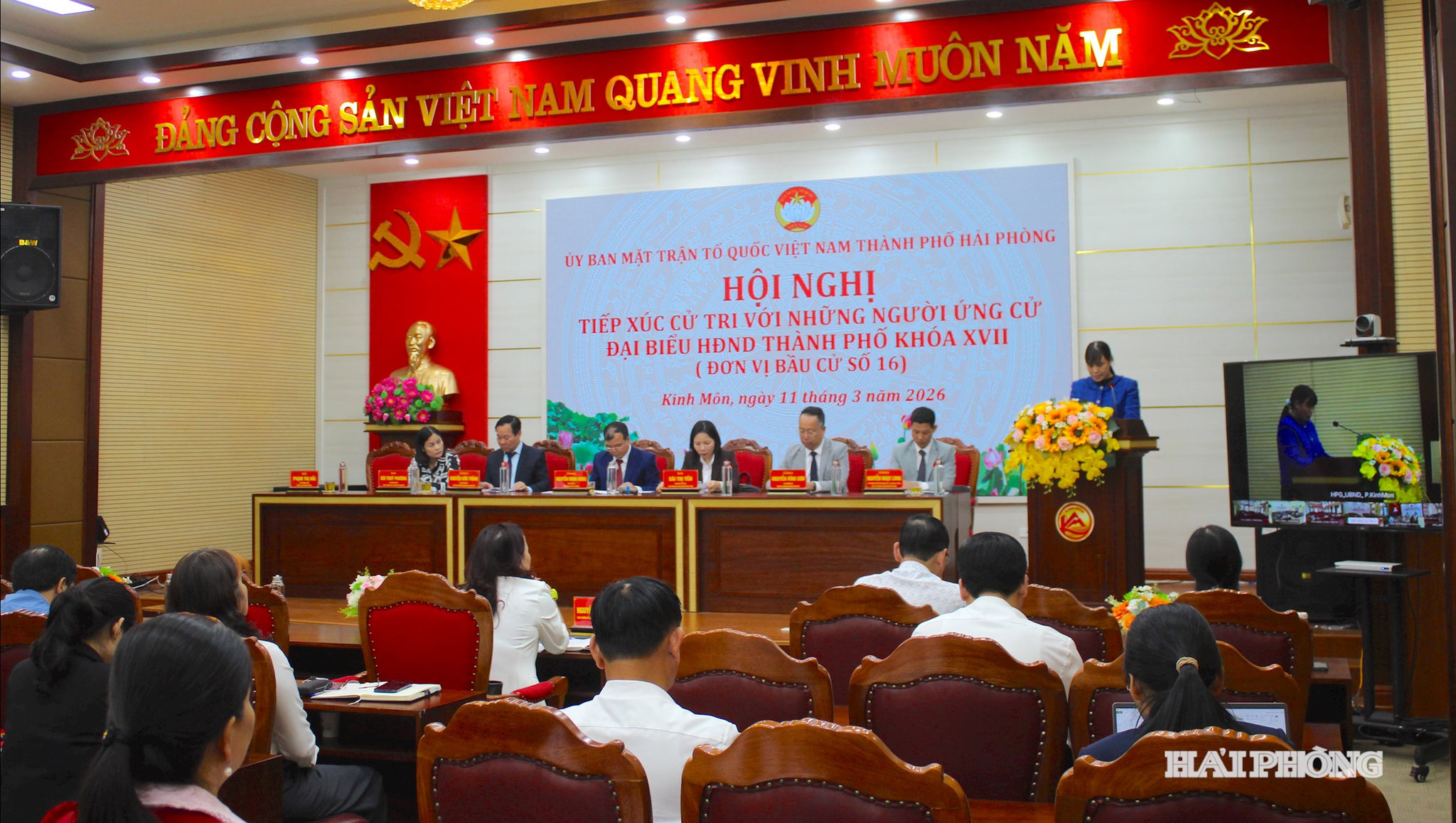 kinh-mon.jpg