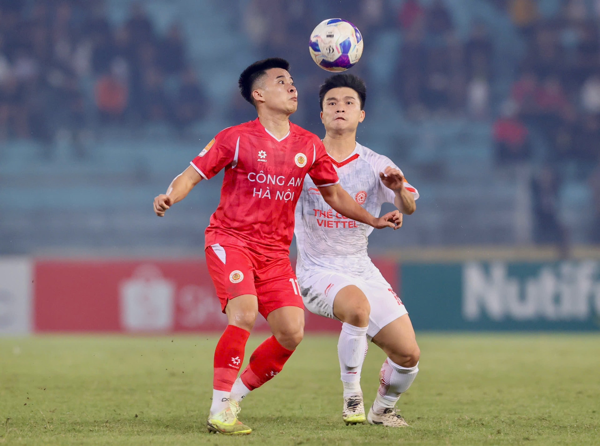 Khi V-League dồn toa - Ảnh 1.