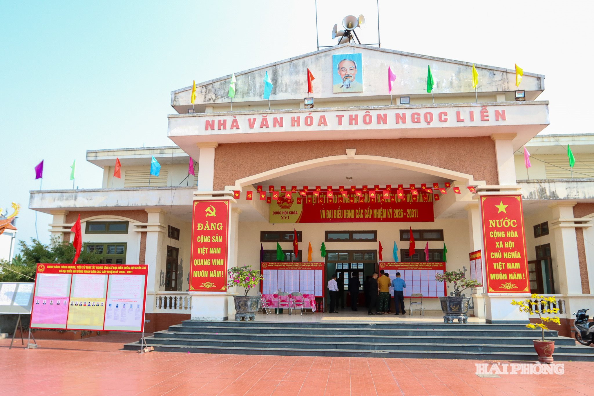 bau-cu-kien-hung-1.jpg