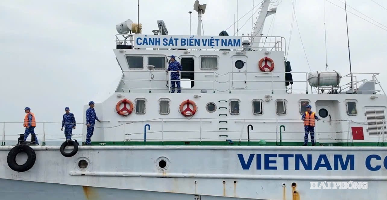 canh-sat-bien.jpg