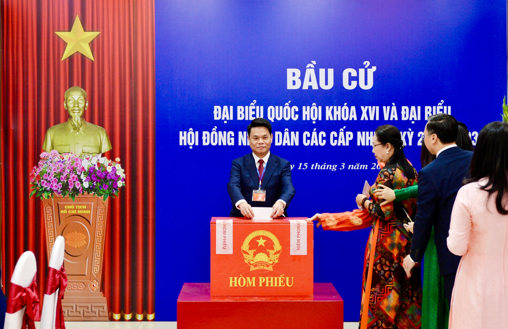 le ngoc chau 1