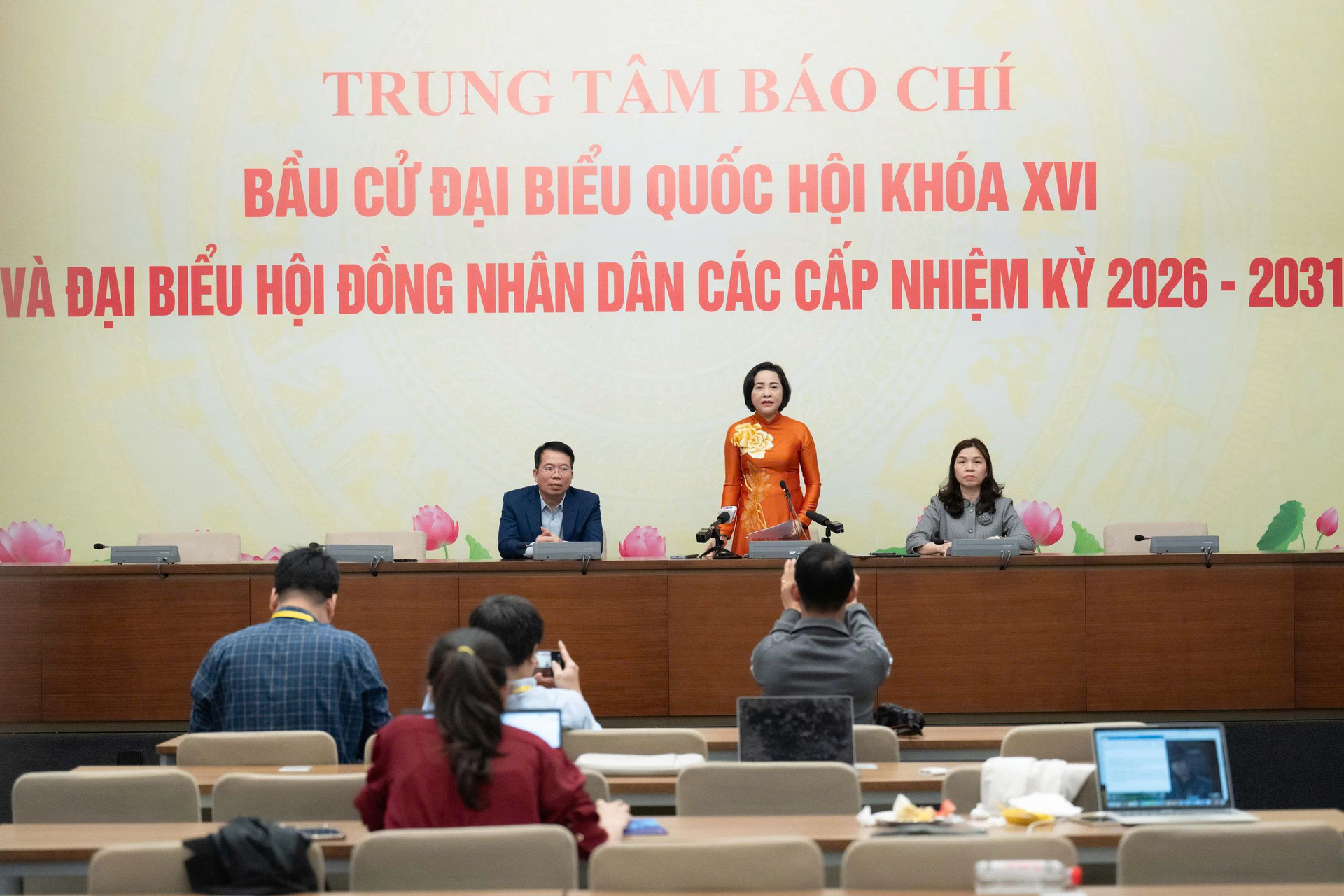 pho-chu-tich-quoc-hoi.png