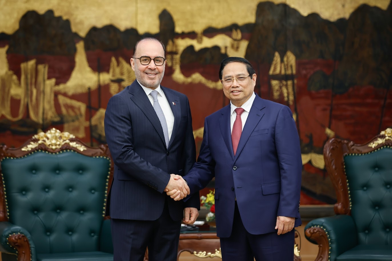 thu-tuong-tiep-dai-su-qatar.jpg